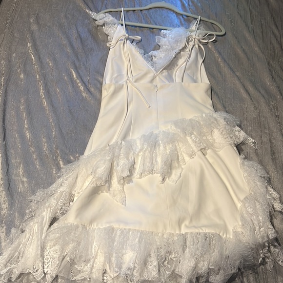 LUXURY LITTLE WHITE DRESS - Picture 4 of 5
